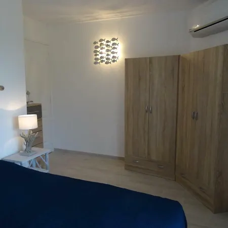 8 Au Village Marin Βίλα